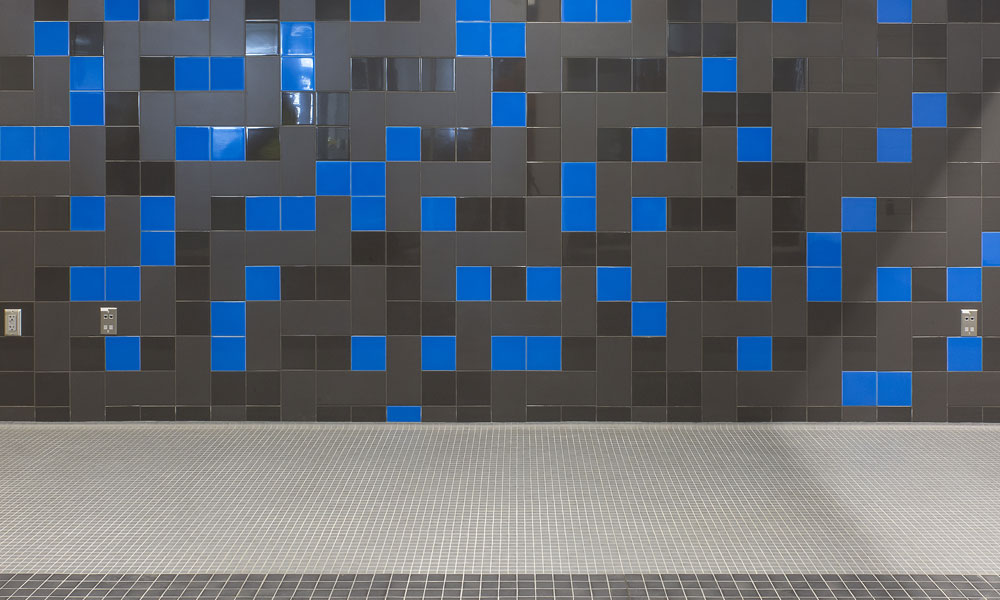 Custom tile layout pattern